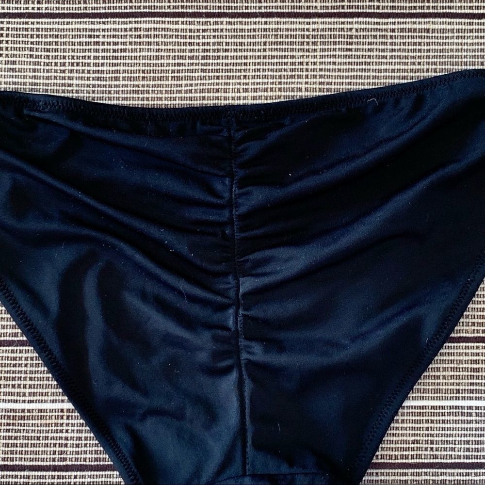 Fun in the sun bikini! - Picture 8 of 8